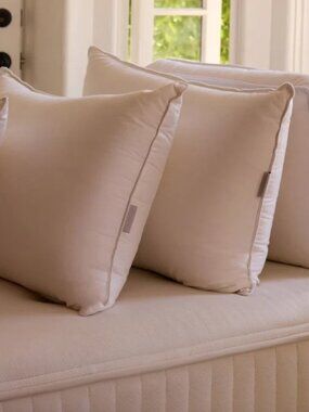 Parachute - Down Pillow Standard Size - Soft